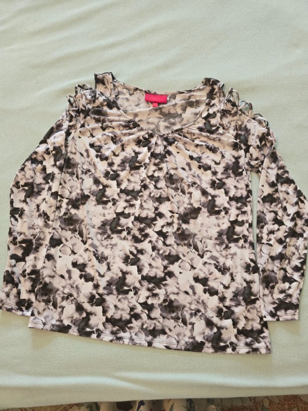 Jennifer Lopez long sleeve lady's top